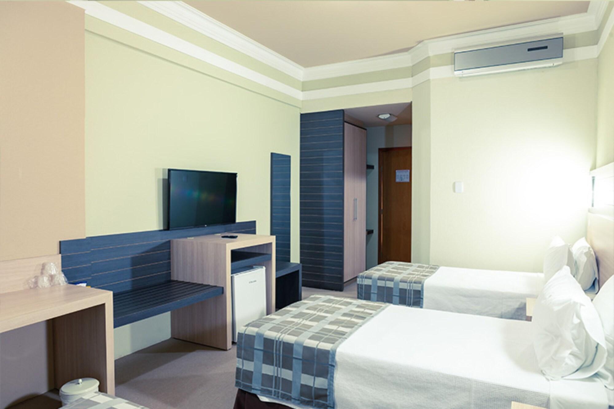 Hotel Executive Arapongas Экстерьер фото
